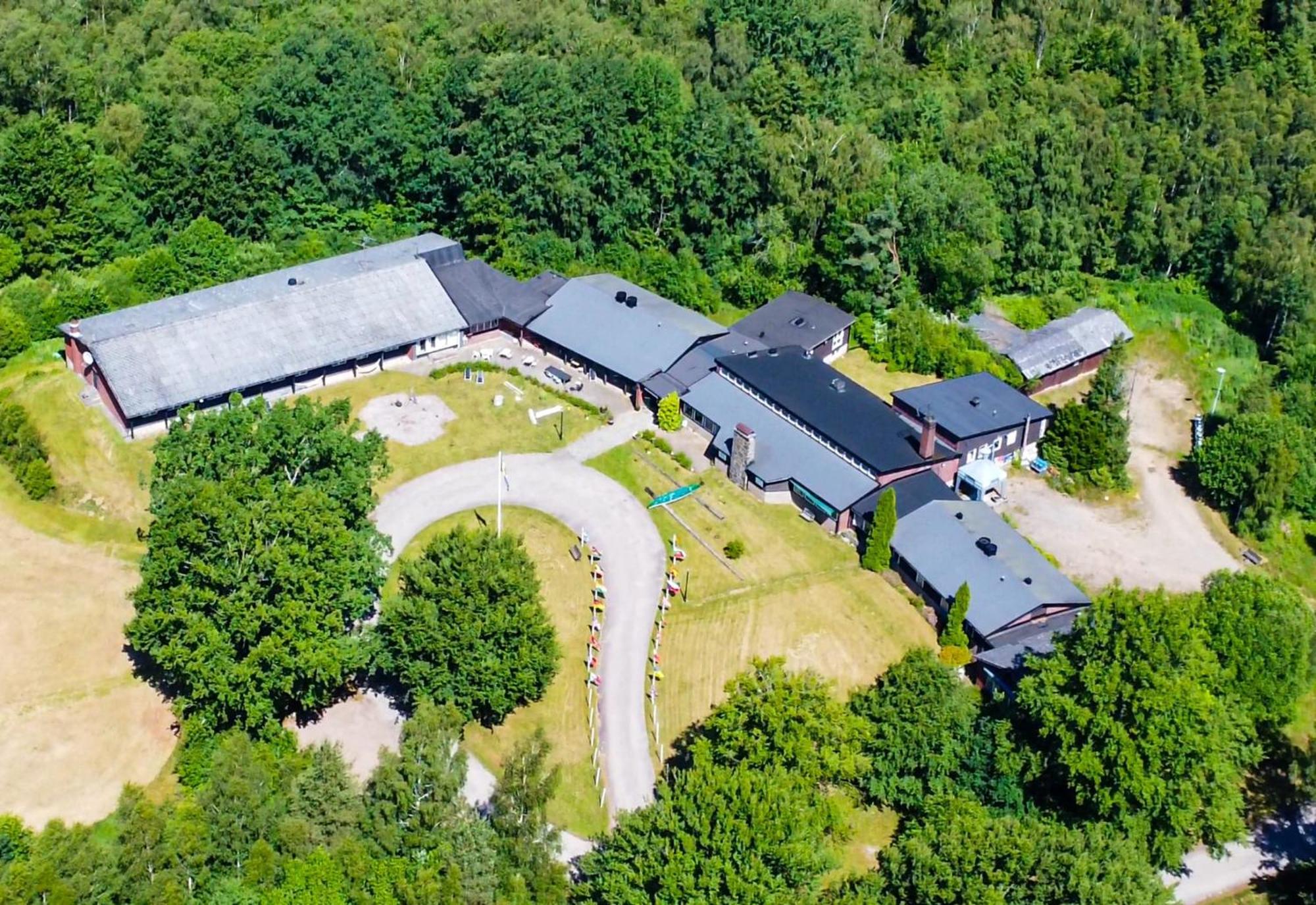 Nature Shelter Hotel Asljunga Exterior photo